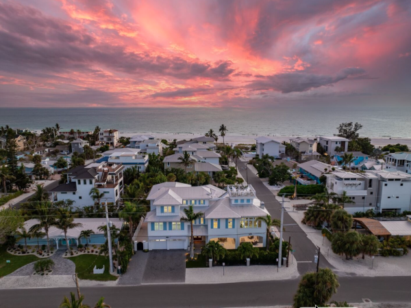 Luxury Beach Retreat on Anna Maria Island - Unforgettable Getaway